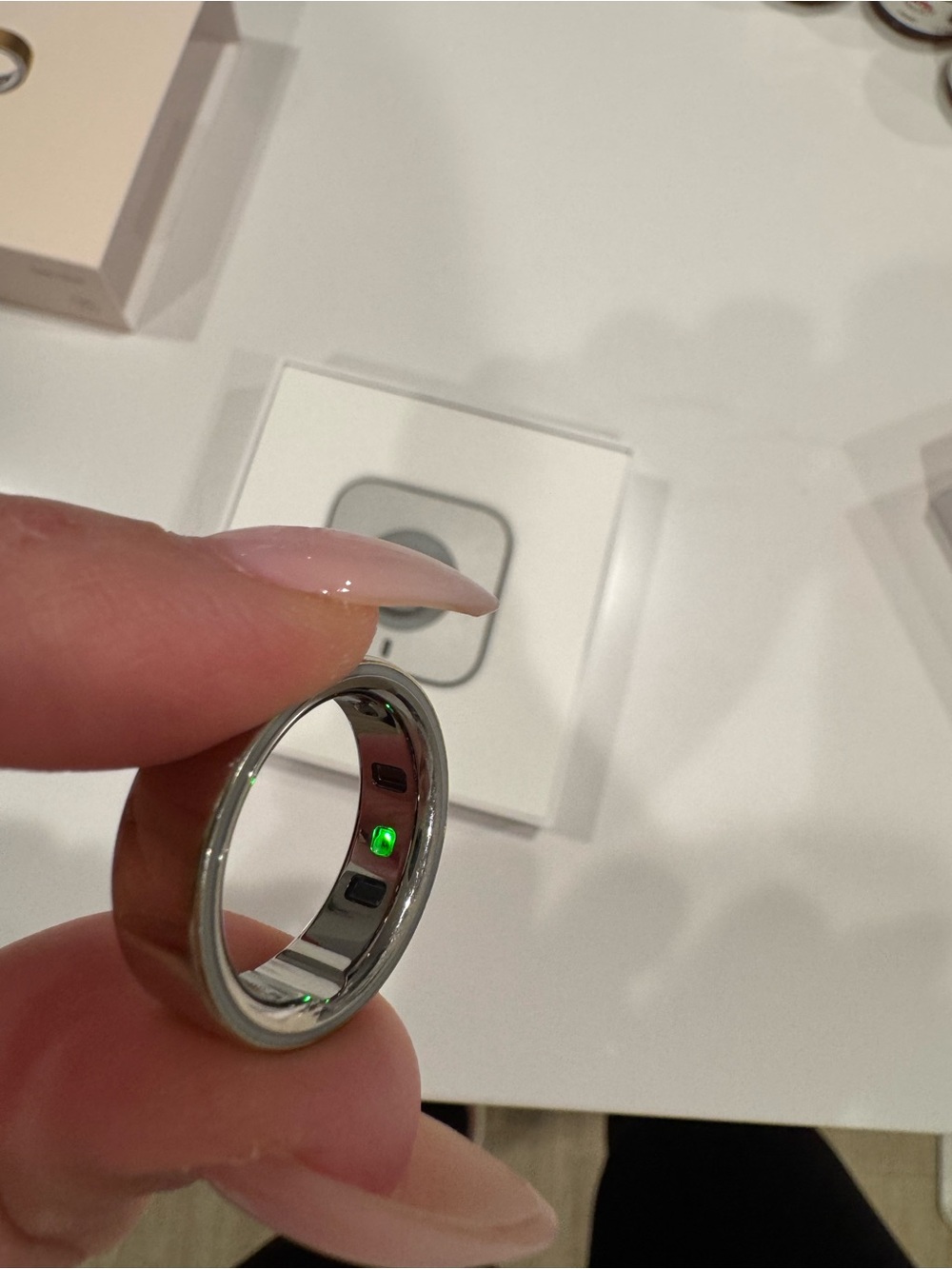 OURA RING 4 size 10 - Picture 5 of 7